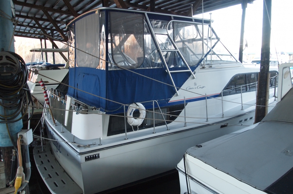 1988 Chris-Craft 381 Catalina