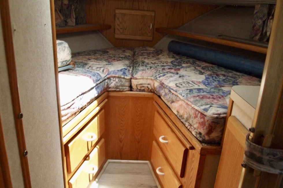 1990 Silverton 40 Aft Cabin Motor Yacht