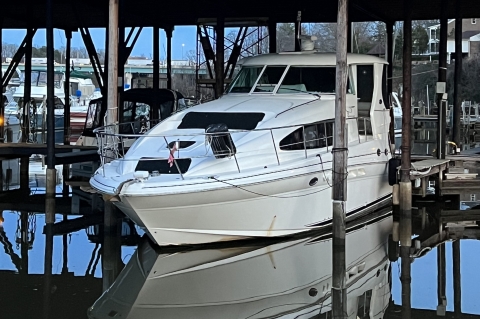 2005 Sea Ray 390 Motor Yacht