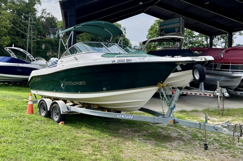 2008 Seaswirl Striper 2101 Dual Console